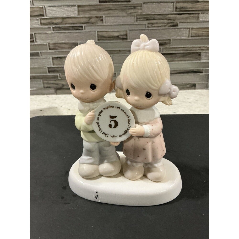 Precious Moments 5th Anniversary Porcelain Figurine God Loveth a Cheerful Giver